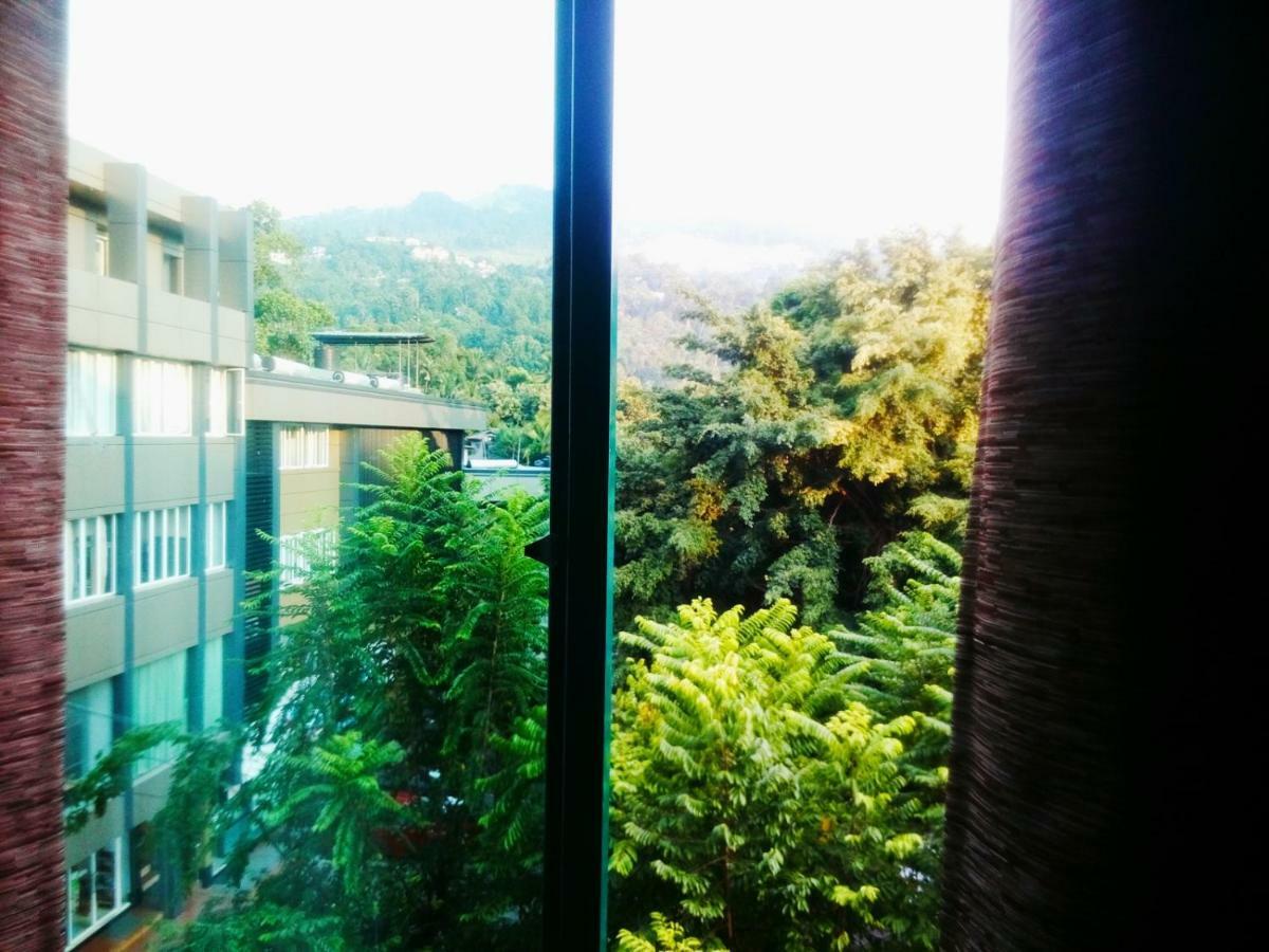 The Royal Mall Kandy Bagian luar foto