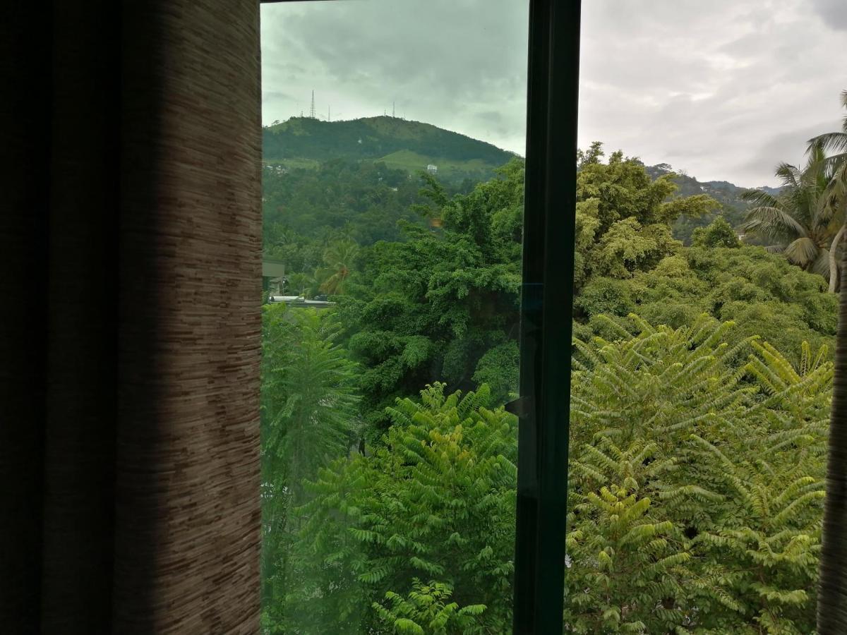 The Royal Mall Kandy Bagian luar foto